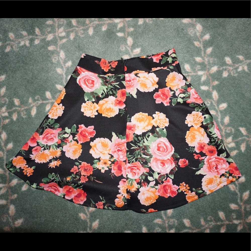 Floral Skater Skirt - Picture 2 of 4